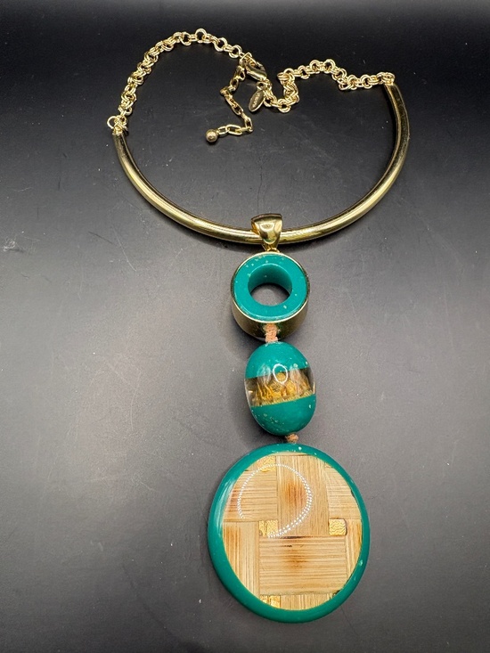 Chico's Jewelry - CHICO'S Jane Collar Green Gold Pendant Necklace